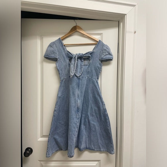 Molly Bracken Alice Light Wash Denim Dress - XS - Picture 6 of 6